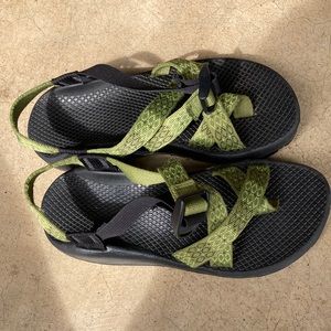 Vibram sole Women’s z2 Chaco Sandals